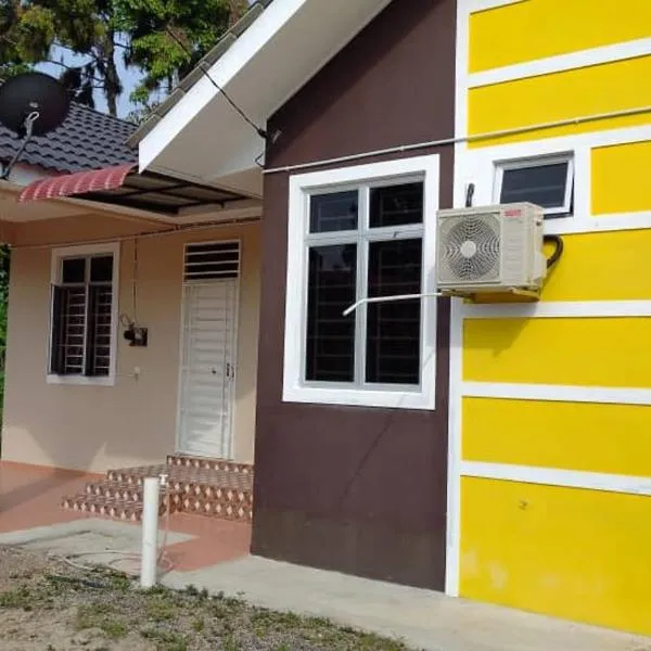 Homestay Mama, Kubang Kerian，位于Kampong Binjai的酒店