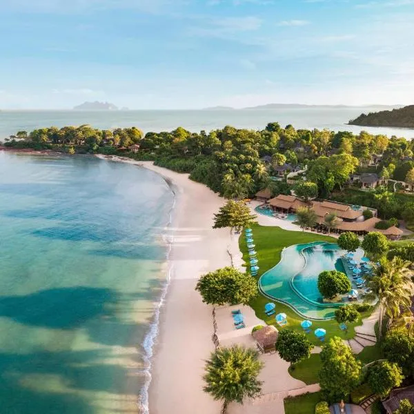 The Naka Island, a Luxury Collection Resort & Spa, Phuket，位于Ko Naka的酒店