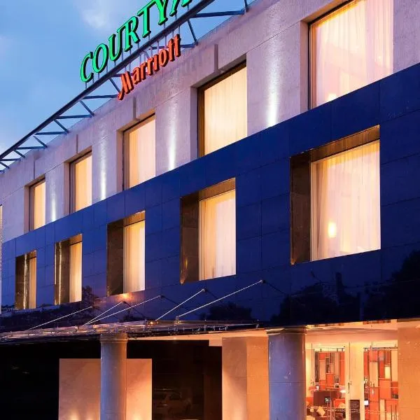 高知机场万怡酒店，位于Malayāttūr的酒店