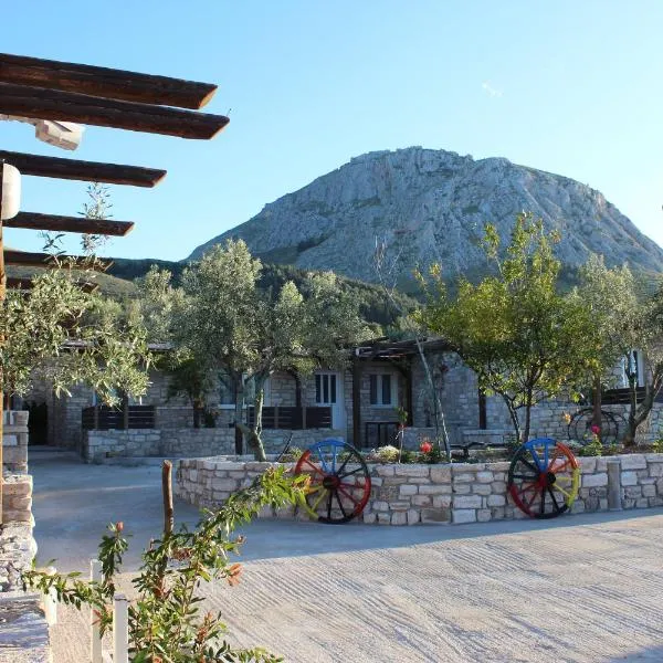 Acrocorinth Apartments，位于Kórinthos的酒店