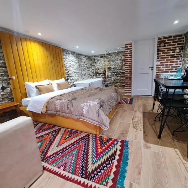 "Villa 70" Guesthouse，位于吉诺卡斯特的酒店