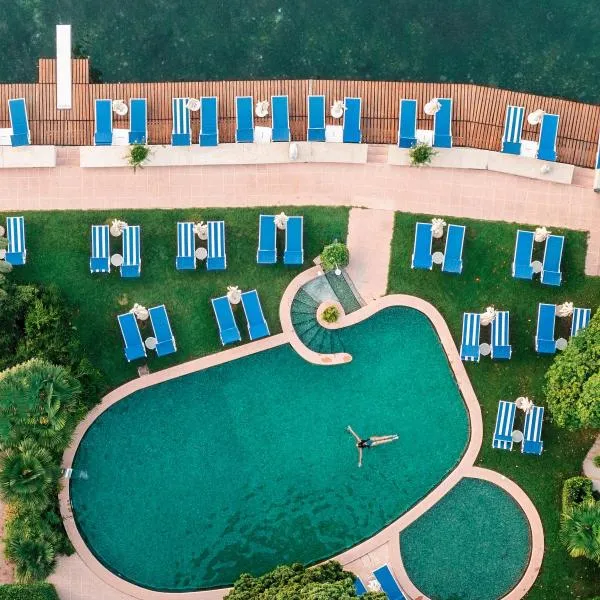 Hotel Monte Baldo e Villa Acquarone，位于Villanuova sul clisi的酒店