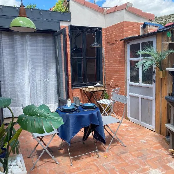 Casa Rural Alfoz, -Tiny house- con patio privado y barbacoa，位于Velliza的酒店