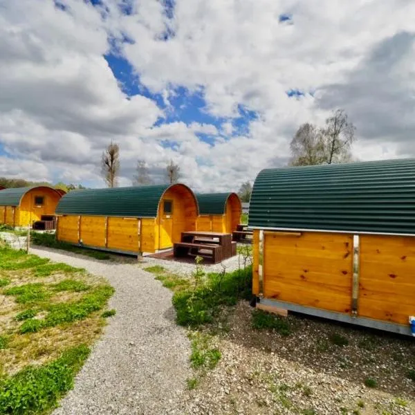 Holzhütte J21 groß，位于赖兴瑙的酒店