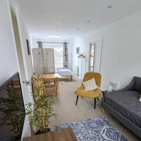 Studio Apartment North Cardiff，位于卡迪夫的酒店