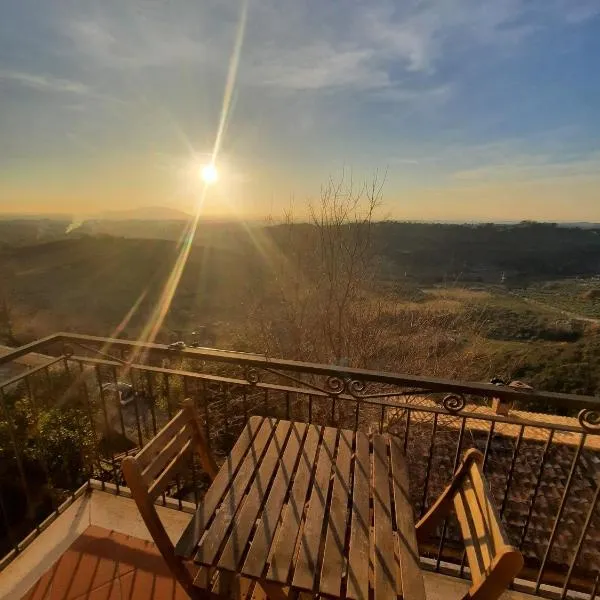 Panoramico nell'antico borgo medievale di Casperia，位于Casperia的酒店