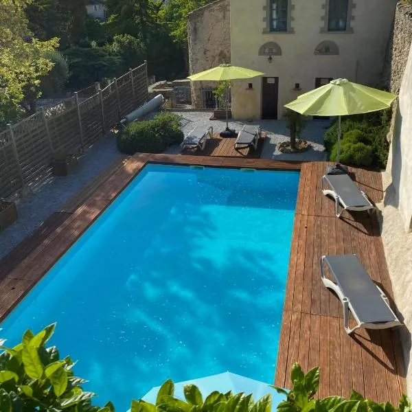 Logis Hôtel Château De Palaja，位于卡尔卡松的酒店