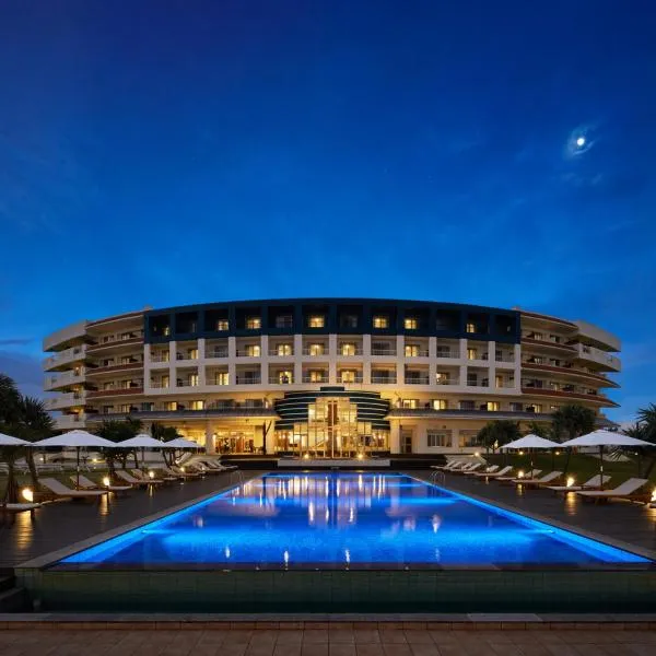久米岛赛普拉斯度假酒店，位于Gima的酒店