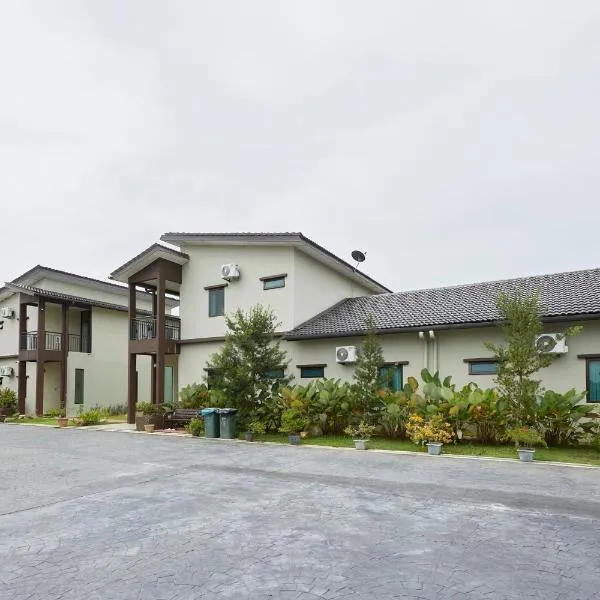 D' Qamar Guesthouse，位于Kampung Sungai Dua的酒店