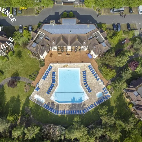 LA RESIDENCE DU GOLF DE DEAUVlLLE，位于多维尔的酒店