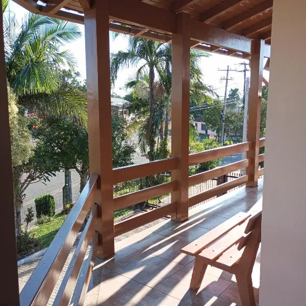 Pareci Novo Se hóspede na cidade das flores，位于Pareci Novo的酒店