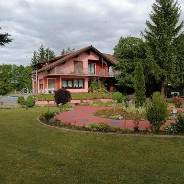 Stevin ranc，位于Kostajnica的酒店