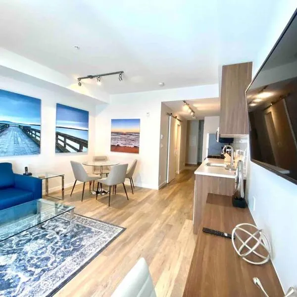 Perfect Brand New Condo Downtown Sidney，位于科威恰湾的酒店