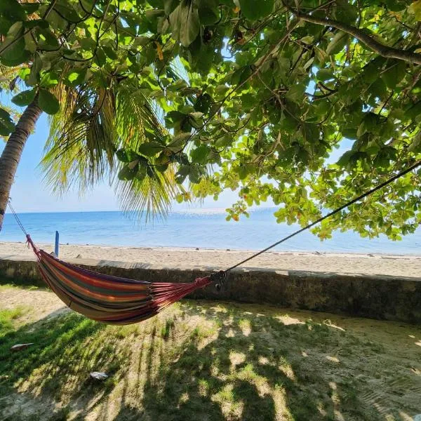 Islanders Paradise Beach，位于Enrique Villanueva的酒店