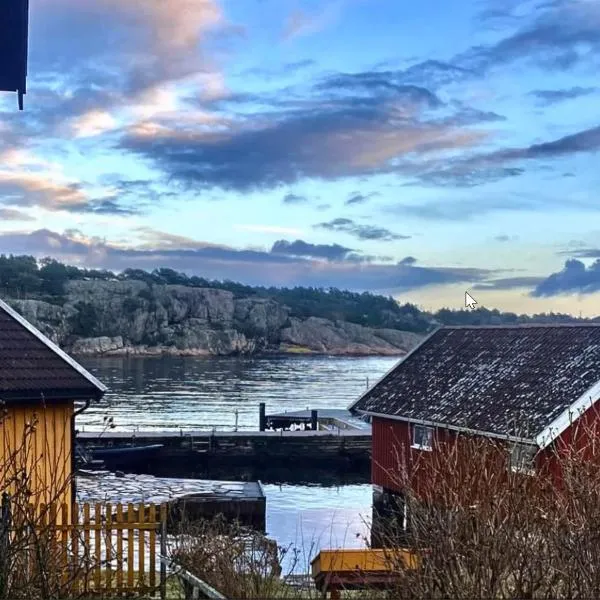 Lunvig - a cosy cottage in idyllic small island near Kristiansand, Søgne，位于Farestad的酒店