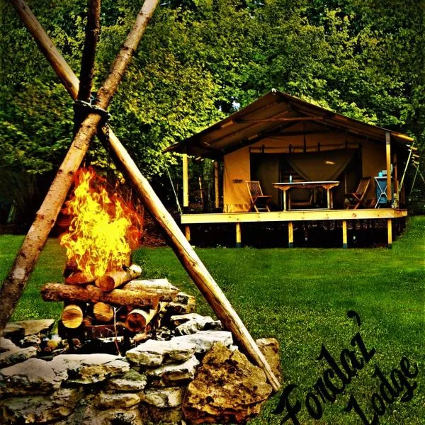 Lodge Bois et Toile avec Vue，位于杜萨尔的酒店