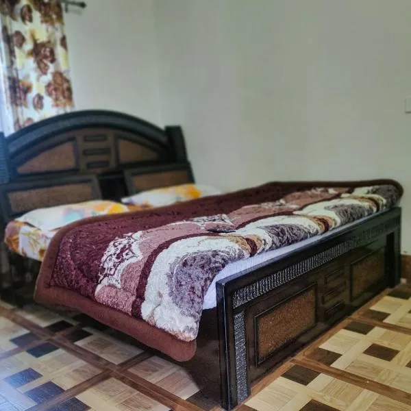 Gaharwar Home Stay，位于瑞诗凯诗的酒店