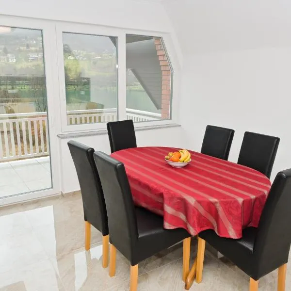 Apartment Baki，位于亚伊采的酒店