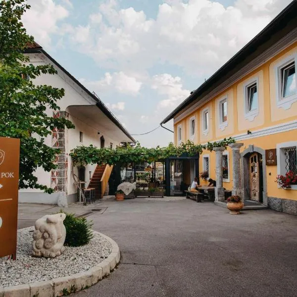 Hotel Pok Garni，位于Polhov Gradec的酒店