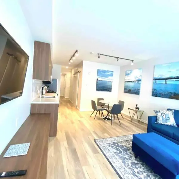 Perfect Brand New Condo In The Heart of Sidney，位于科威恰湾的酒店