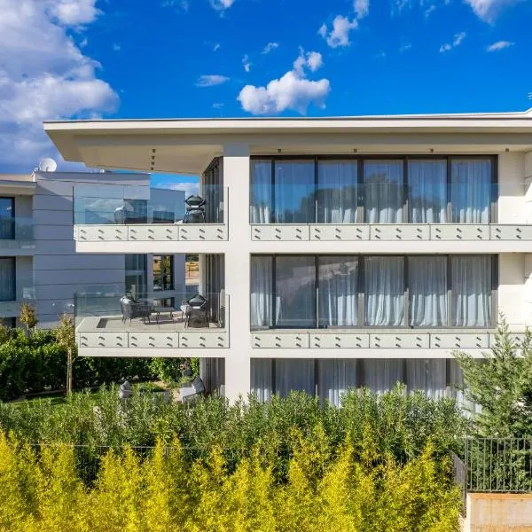 HADRIE LUXURY RESORT AND VILLAS Krk，位于克尔克的酒店