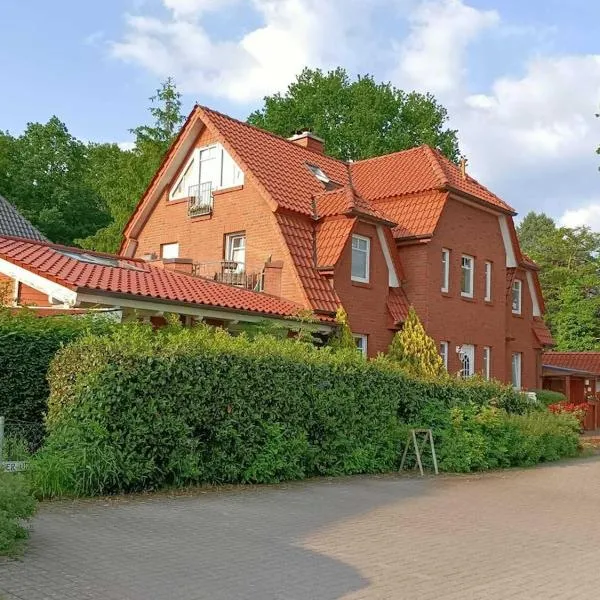 Moderne Ferienwohnung mit Kamin u Garten im EG 100qm Nähe Weser und Golfplatz，位于阿希姆的酒店