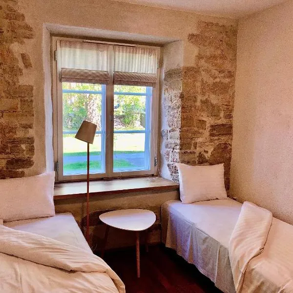 Kohtu Apartment Cozy，位于库雷萨雷的酒店