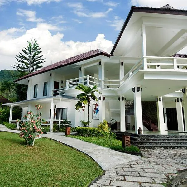 Solitude Lembeh Resort，位于Rinondoran的酒店