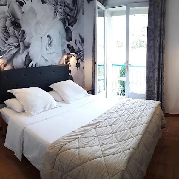 Hôtel Saint-Michel，位于迪涅莱班的酒店