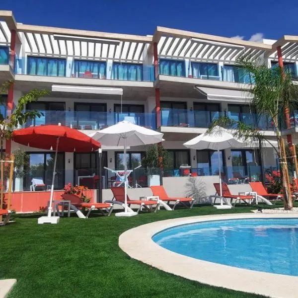 AZAHAR BEACH Red Apartments & Spa，位于Mas dʼen Rieres的酒店