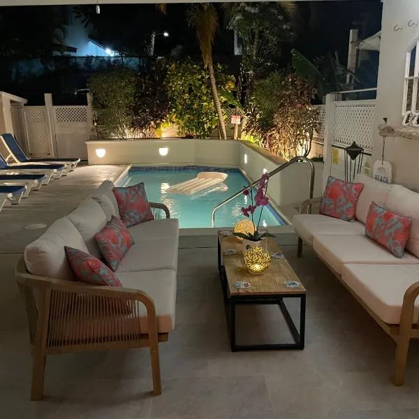Nanpa, Luxury Family Three Bed Villa, St James West coast, Private pool，位于圣詹姆斯的酒店