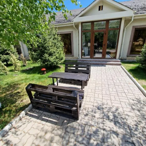 Коттедж лагуна сити，位于Tegirmenty的酒店