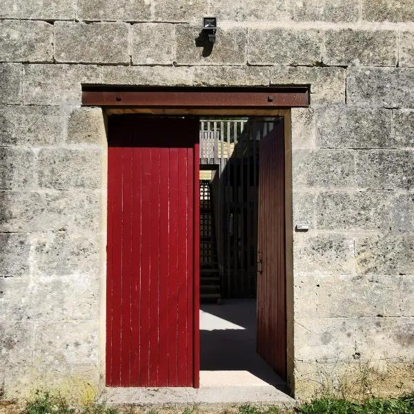 Gîte de charme au cœur de l'entre-deux-mers，位于Haux的酒店