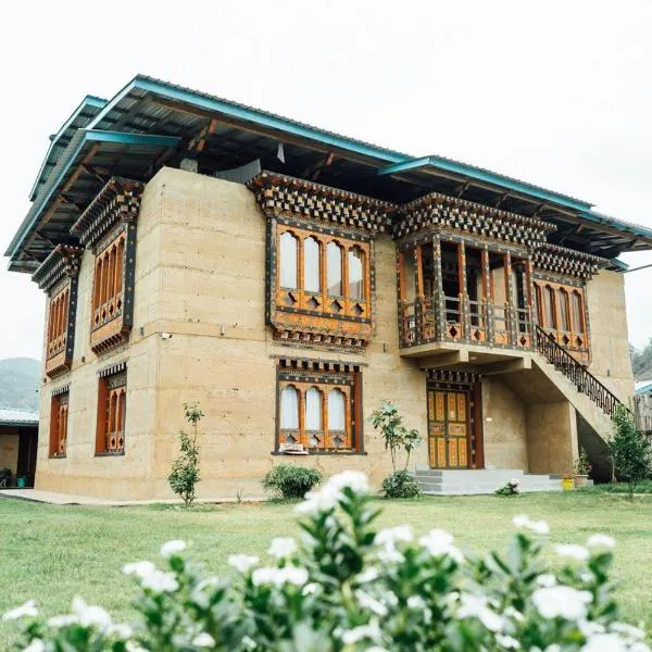 Spirit Village Lodge，位于普纳卡的酒店