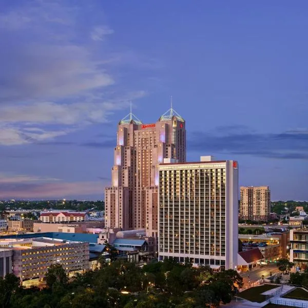 San Antonio Marriott Rivercenter on the River Walk，位于圣安东尼奥的酒店