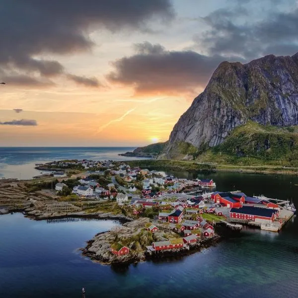 Reine Rorbuer - by Classic Norway Hotels，位于雷讷的酒店