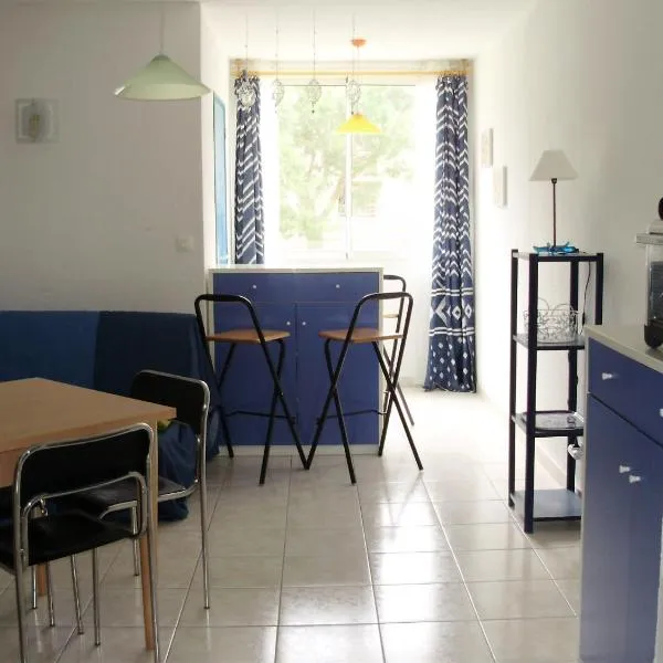 Appartement F1 Calvi à 150 mètres de la plage，位于卡尔维的酒店