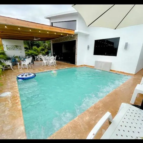 Beautiful Home and Pool near beach , BBQ Juan Dolio metro country Club，位于juan dolio的酒店