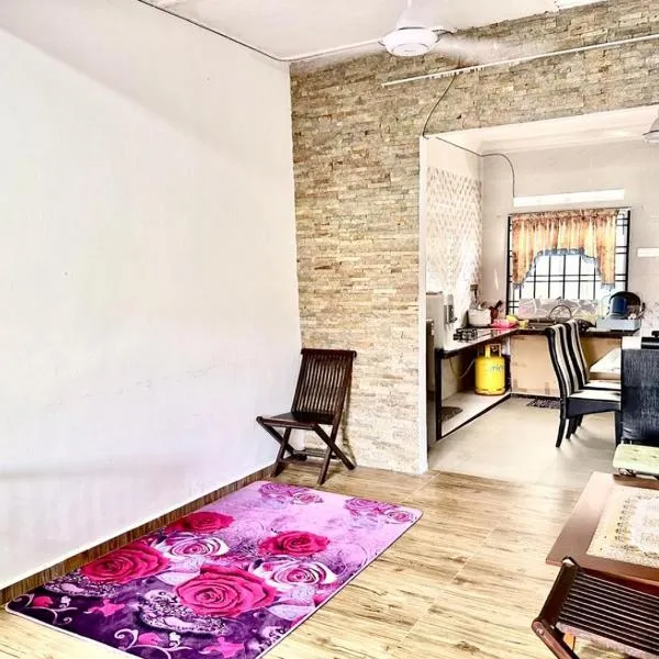 Isyfaq Homestay 2 bedroom & 2 bathroom，位于哥打丁宜的酒店