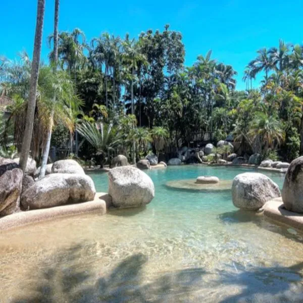 99 Reef Resort Port Douglas，位于道格拉斯港的酒店