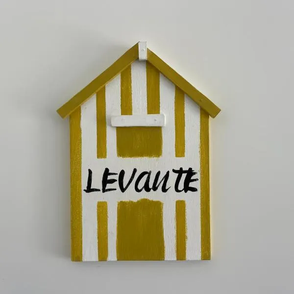 Levante by Mintaka Homes，位于拉曼加戴尔马尔梅纳的酒店