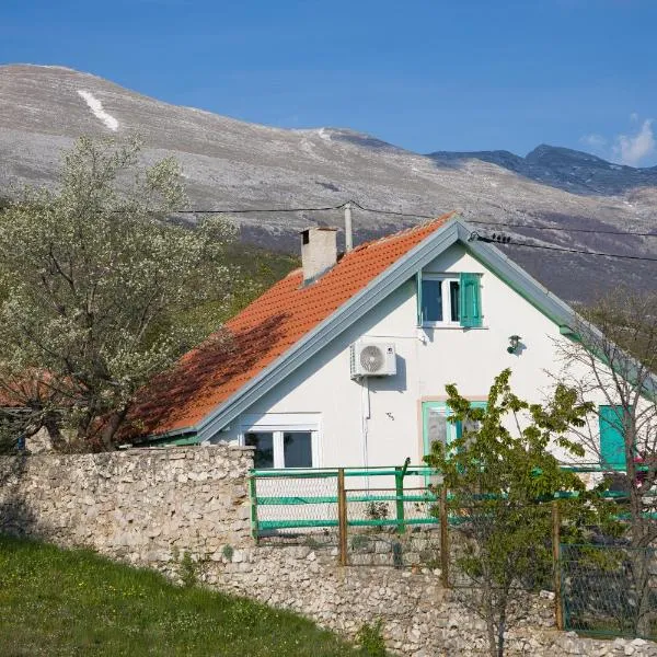 Vila Agroturizam Kućica Mostar-Welcome bikers，位于莫斯塔尔的酒店