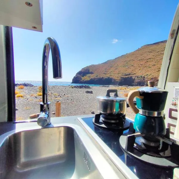 Furgoneta Camper La Gomera 1，位于戈梅拉岛圣塞瓦斯蒂安的酒店