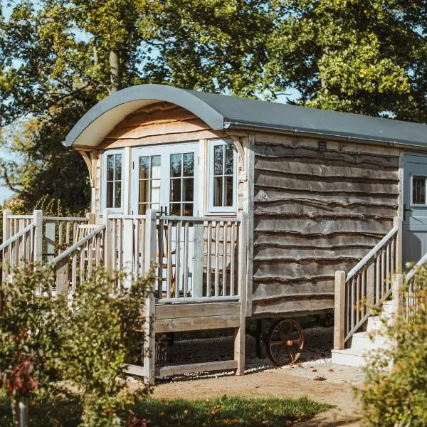 Hornington Manor Luxury Shepherd Huts，位于Newton Kyme的酒店