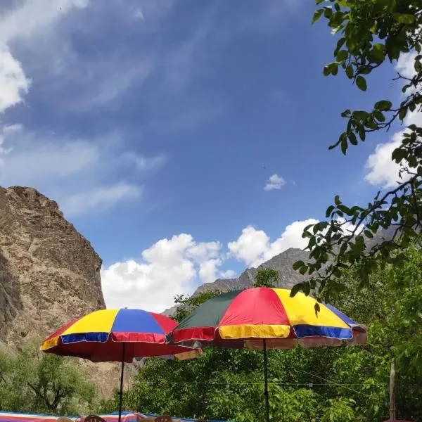 Rainbow guesthouse，位于Turtok的酒店