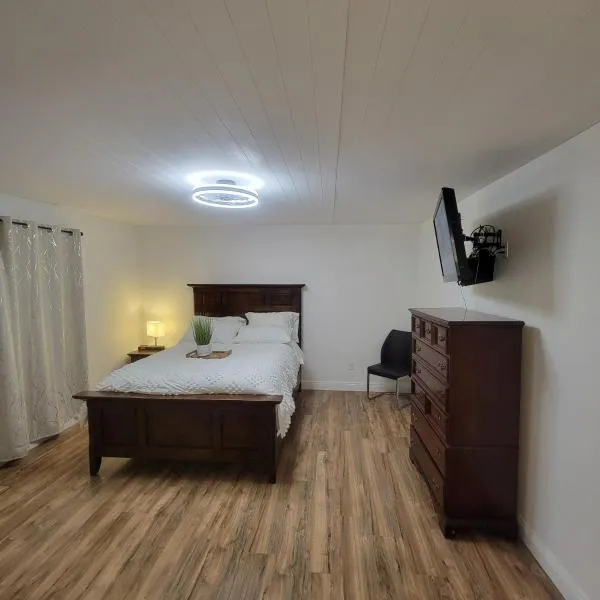 Private Room with Private Bath，位于Cajon Junction的酒店