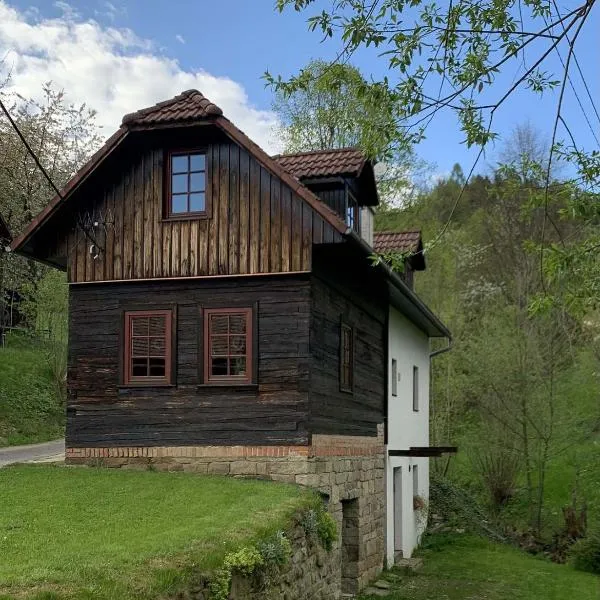 chalupa komora Lužná，位于Lužná的酒店