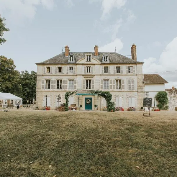 Chateau de Bellefontaine，位于Flagy的酒店