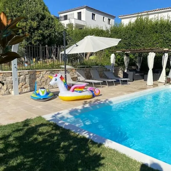 jolie appartement avec piscine，位于La Roquette-sur-Siagne的酒店