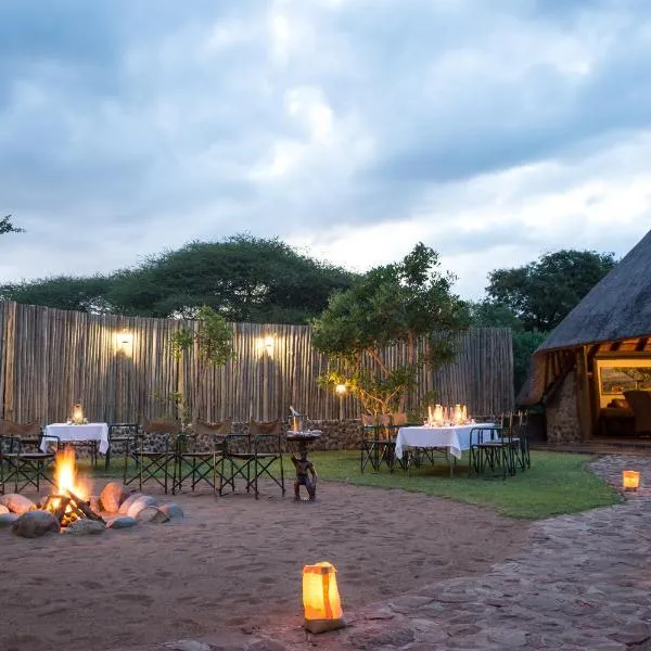 Rhino River Lodge，位于Manyoni Private Game Reserve的酒店